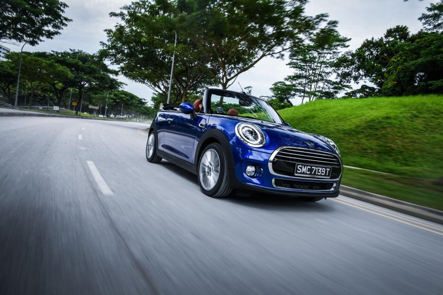  Mini Cooper Cabrio (F57) 2018 года  (SG) (фото 15 из 15)